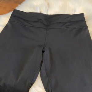 lululemon athletica Pants & Jumpsuits - Lululemon Capri legging size 6 lululemon athletica Pants & Jumpsuits - Lululemon Capri legging size 6
